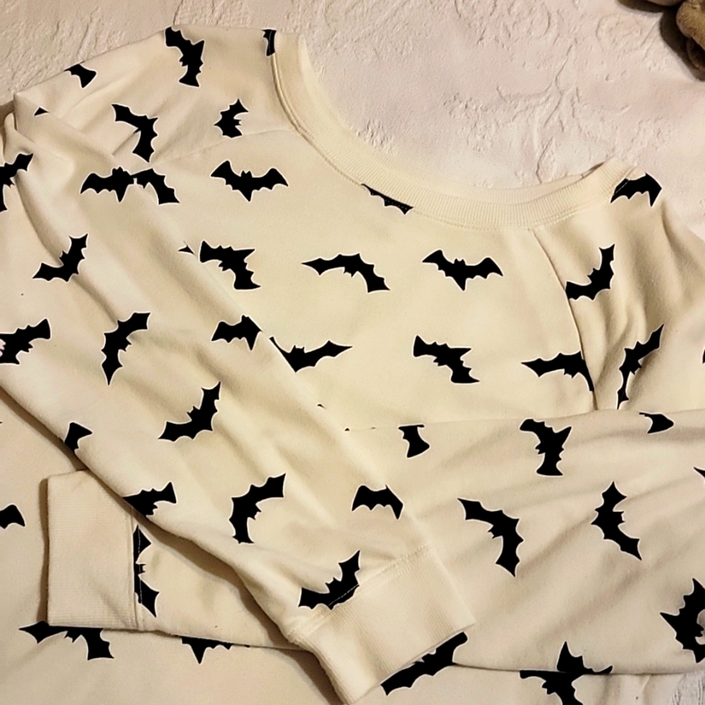 XXL Target brand sweatshirt